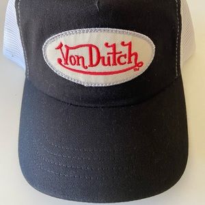 New! Von Dutch black and white trucker hat